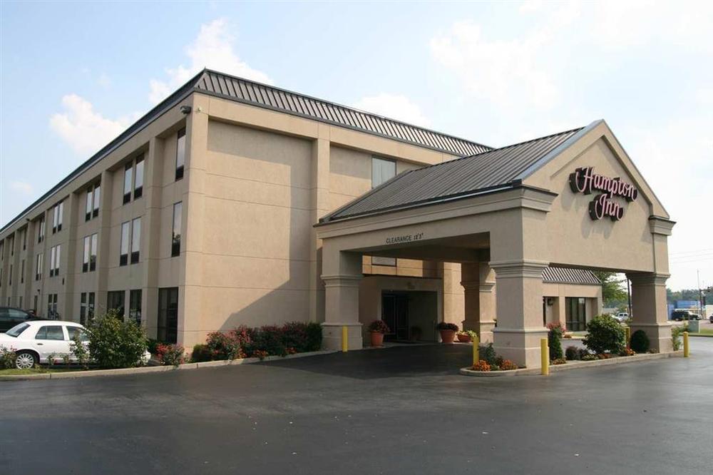 La Quinta Inn & Suites By Wyndham St Louis Route 66 Windsor Springs Екстер'єр фото