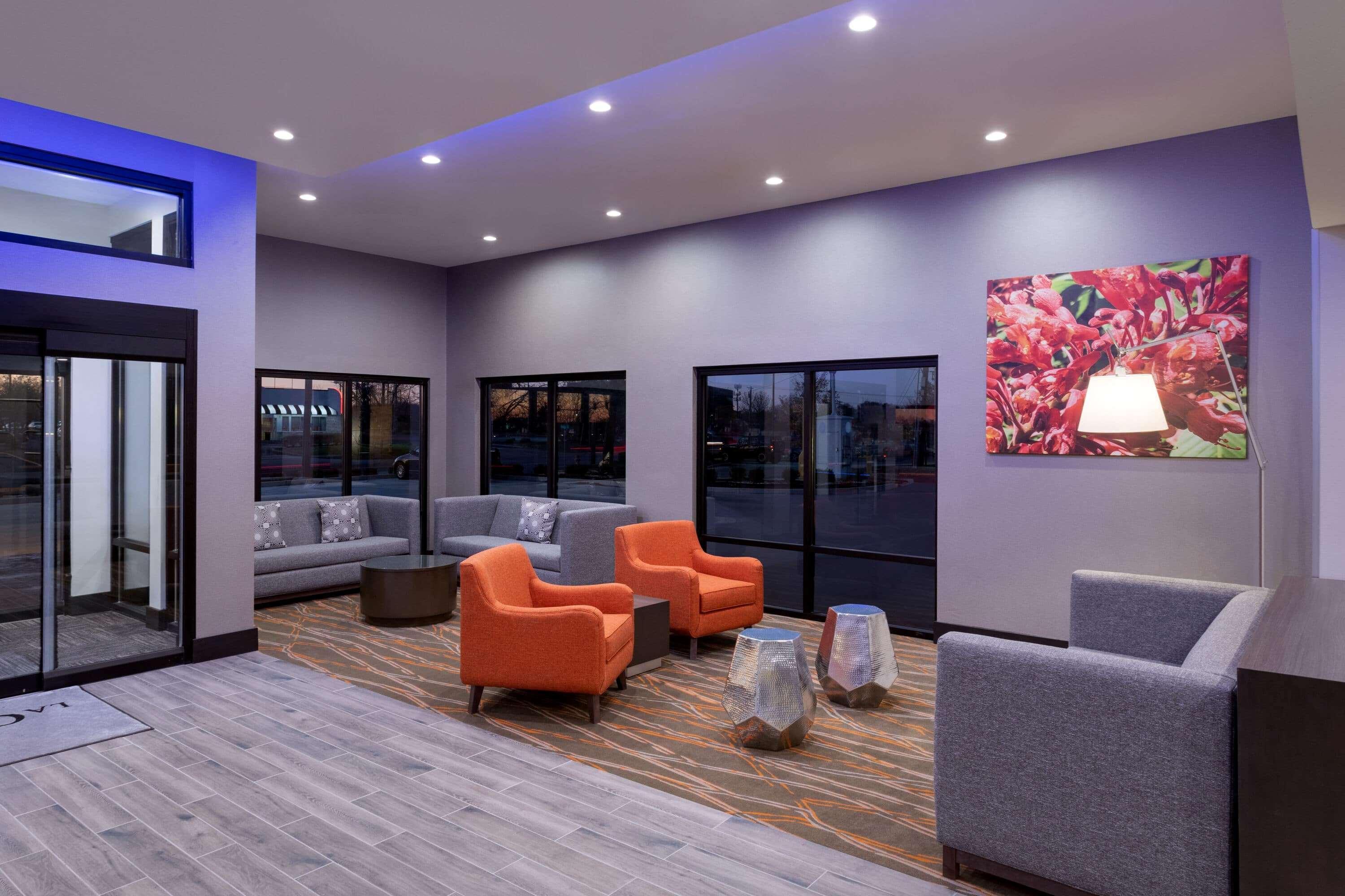 La Quinta Inn & Suites By Wyndham St Louis Route 66 Windsor Springs Екстер'єр фото
