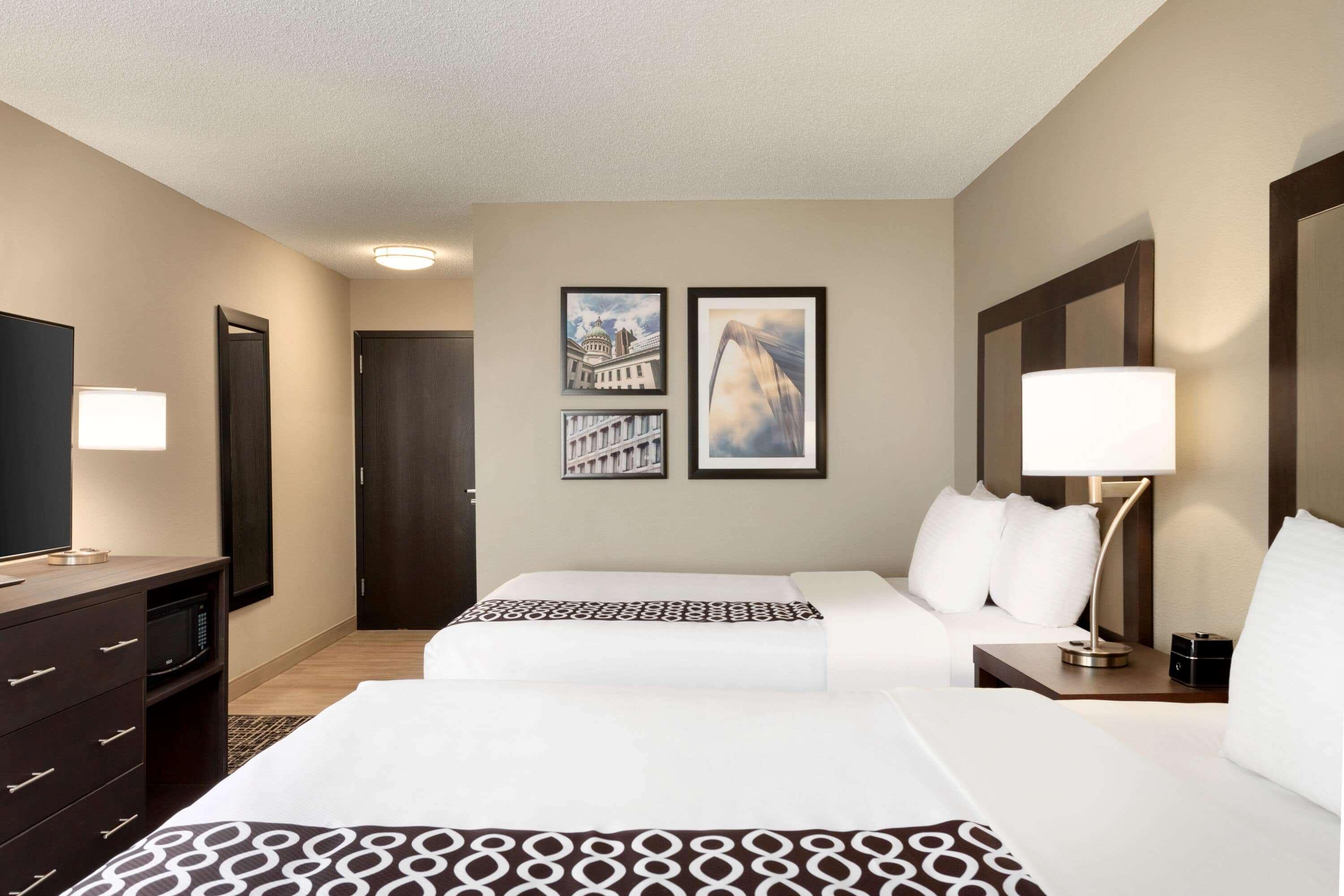 La Quinta Inn & Suites By Wyndham St Louis Route 66 Windsor Springs Екстер'єр фото